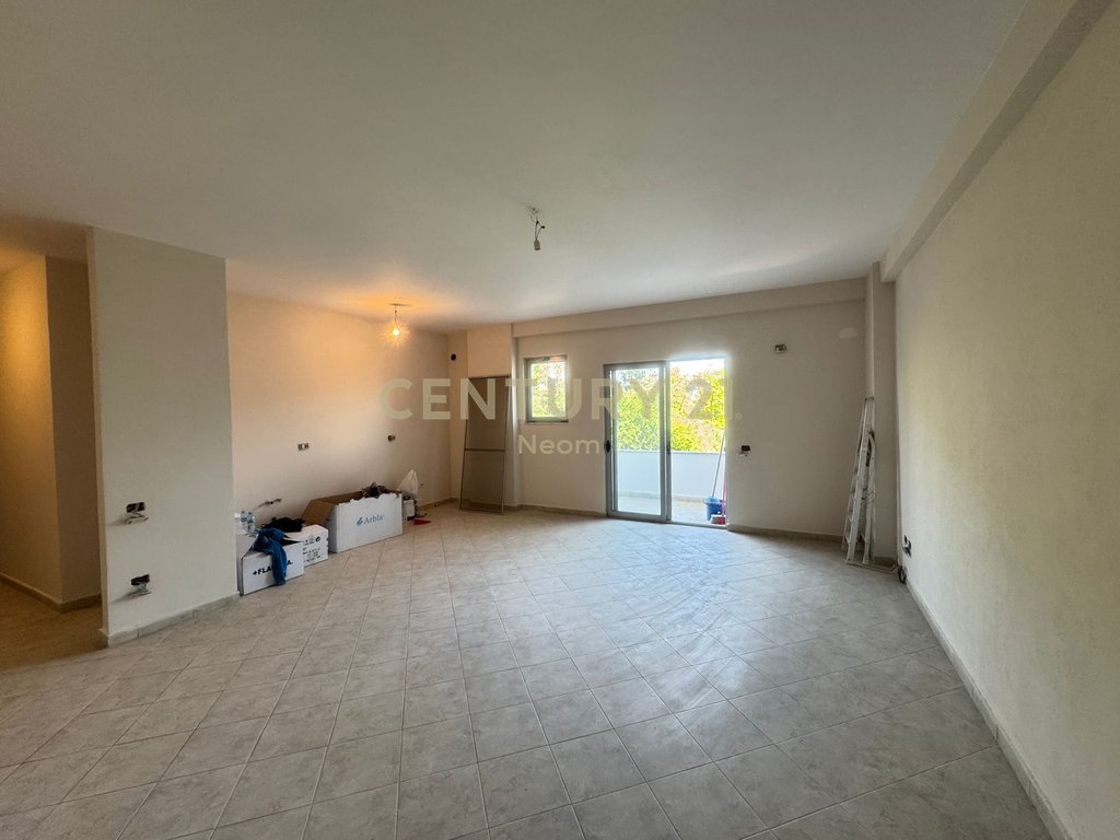 Apartment zum verkauf 2+1 bulevardi ri Astir