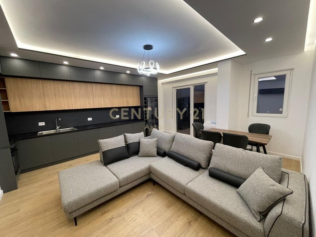 Apartamento en venta 2+1+2 en excelente estado en el complejo klensi, Astir