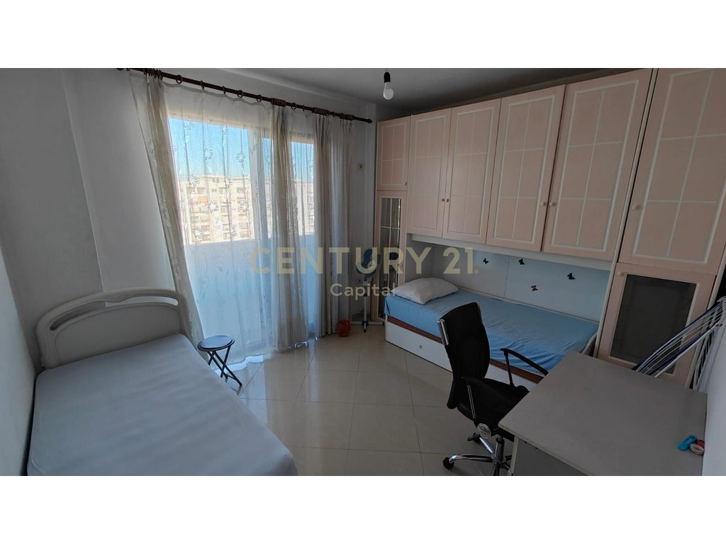 Apartamento 2+1+2 en venta en la zona de Astir, Tirana (6)