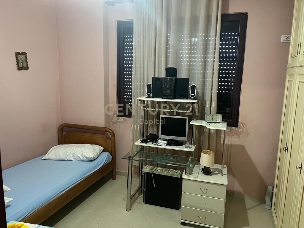 Apartamento 2+1+2 en venta en la zona de Astir, Tirana (7)