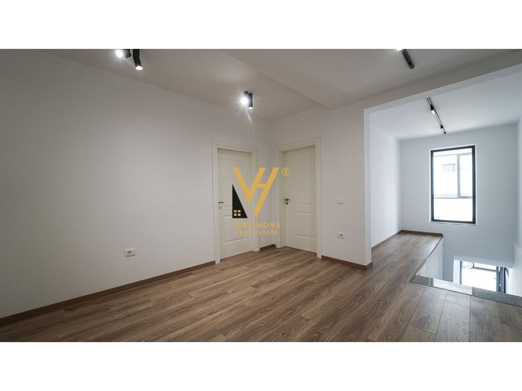 Mietgegebe - museums- und theaterraum, durres 2.200 euro (2)