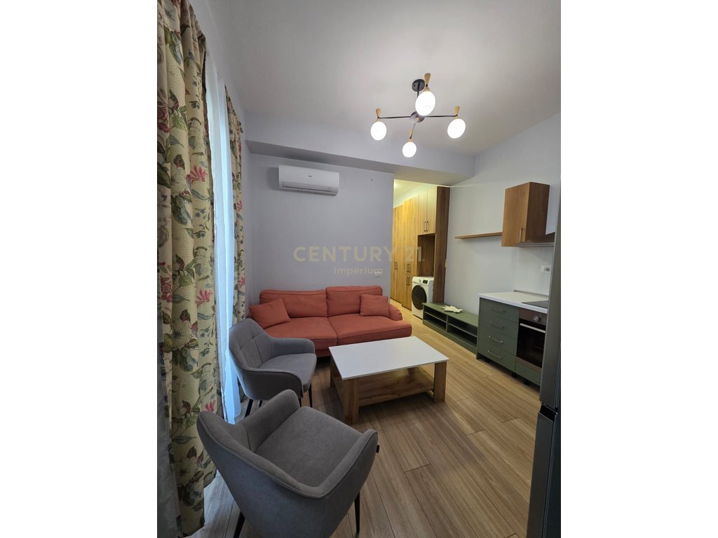 Apartament 1+1 me qira tek kompleksi mangalem! (2)
