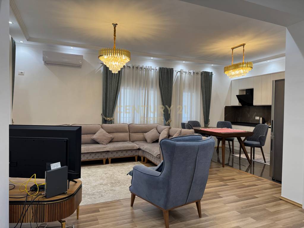 Vilë 4 katshe në shitje tek kodra e priftit (3)