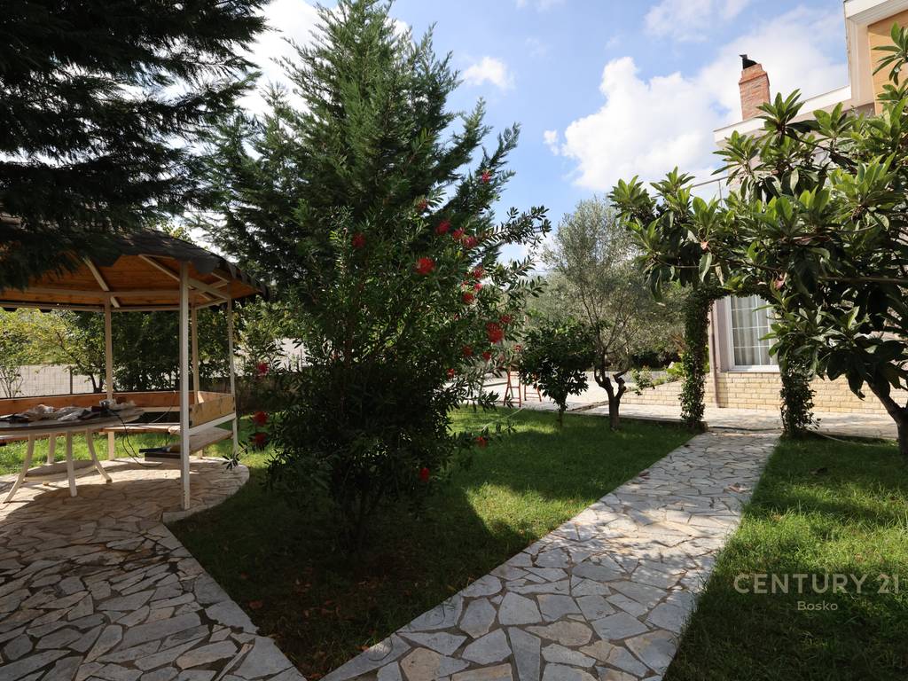 Villa in vendita vicino alla fondazione del ponte ndryshe (8)