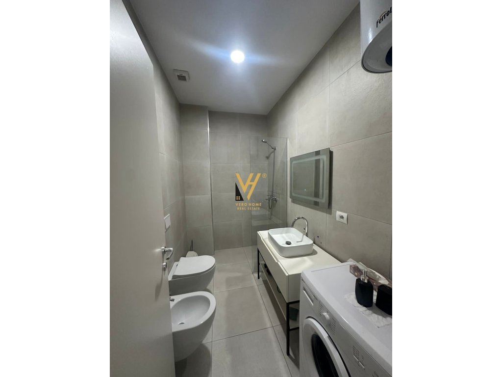 Mietwohnung 1+1+blk mit garten gebäude, rr.kavajes 1.100 euro