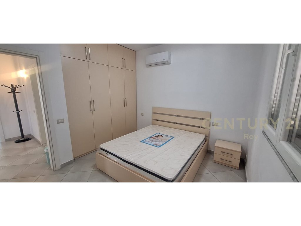 Jepet me qira apartament 3+1 në vilë 3-katëshe – 400€/muaj (7)
