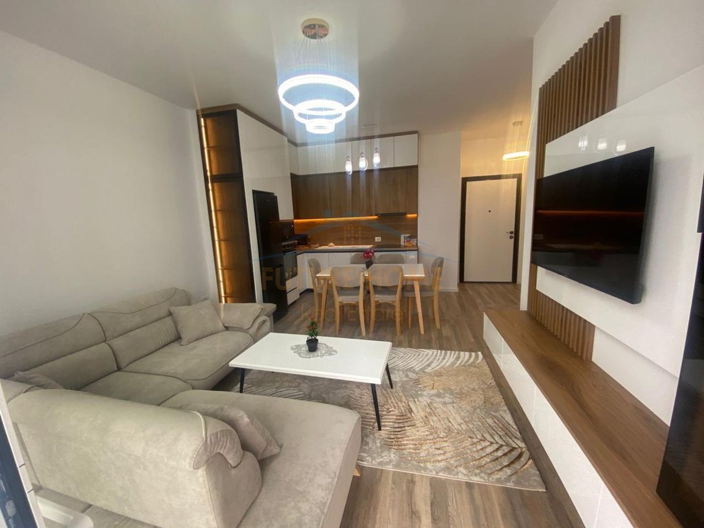 Qera, apartament 3+1+2, rrethi ullirit, kamez