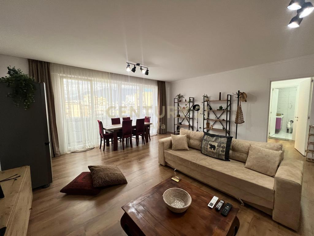 Affitto 2+1+2 in via durres (8)