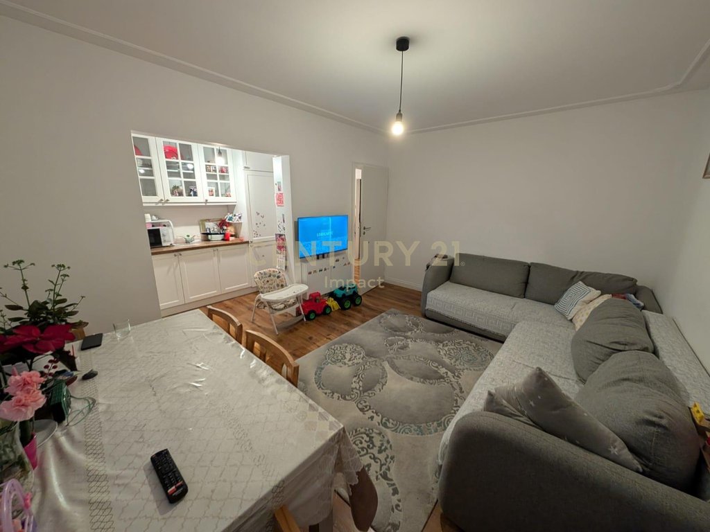 Apartament 2+1 për shitje në ish parku, Tiranë –168,421! (2)