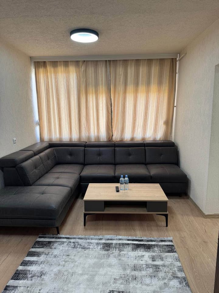 Appartement à louer 2+1 à Bregu i Diellit