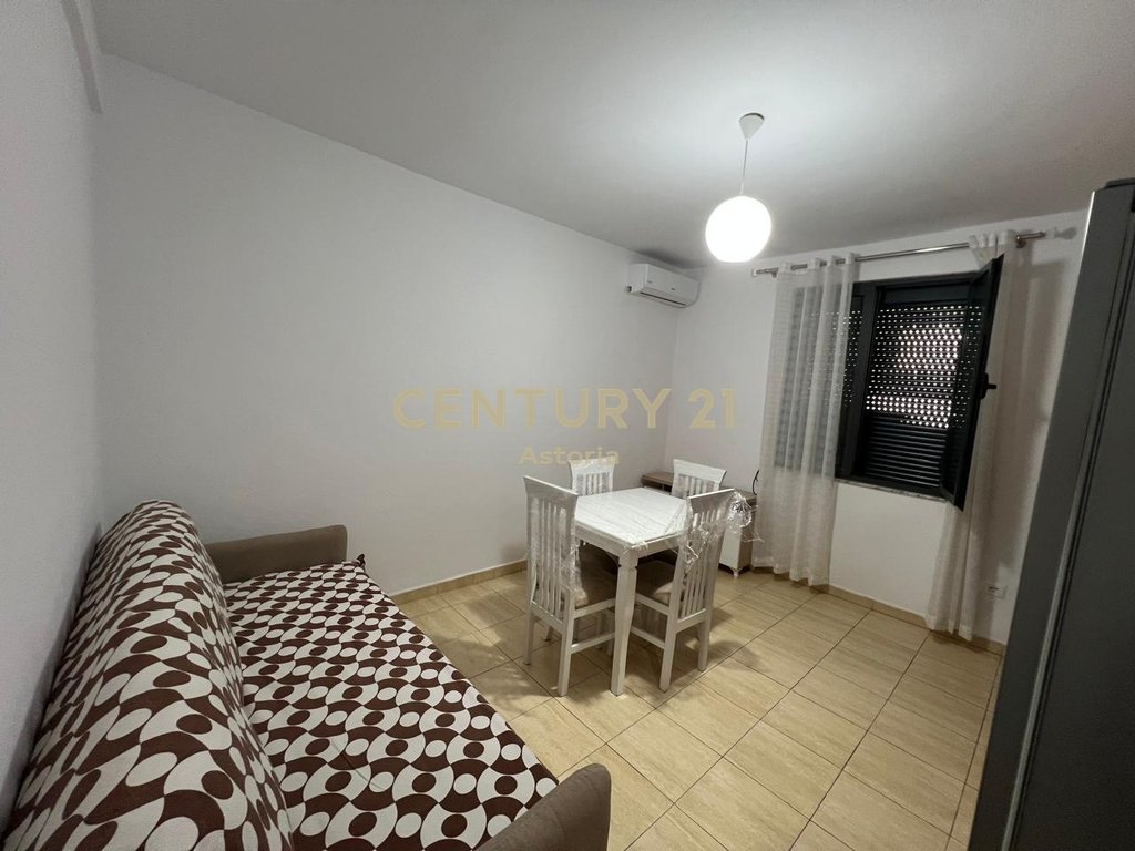 Apartamento 2+1 en alquiler, calle mine peza (3)