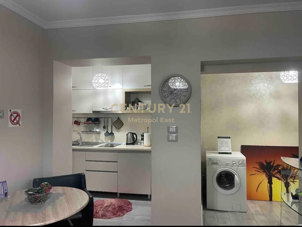 1+1 wohnung zur miete im herzen von Tirana – Myslym shyri (4)