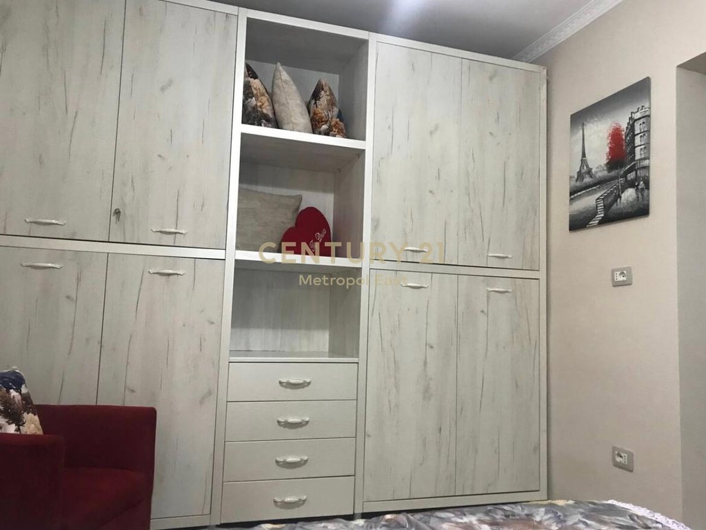 1+1 wohnung zur miete im herzen von Tirana – Myslym shyri (8)
