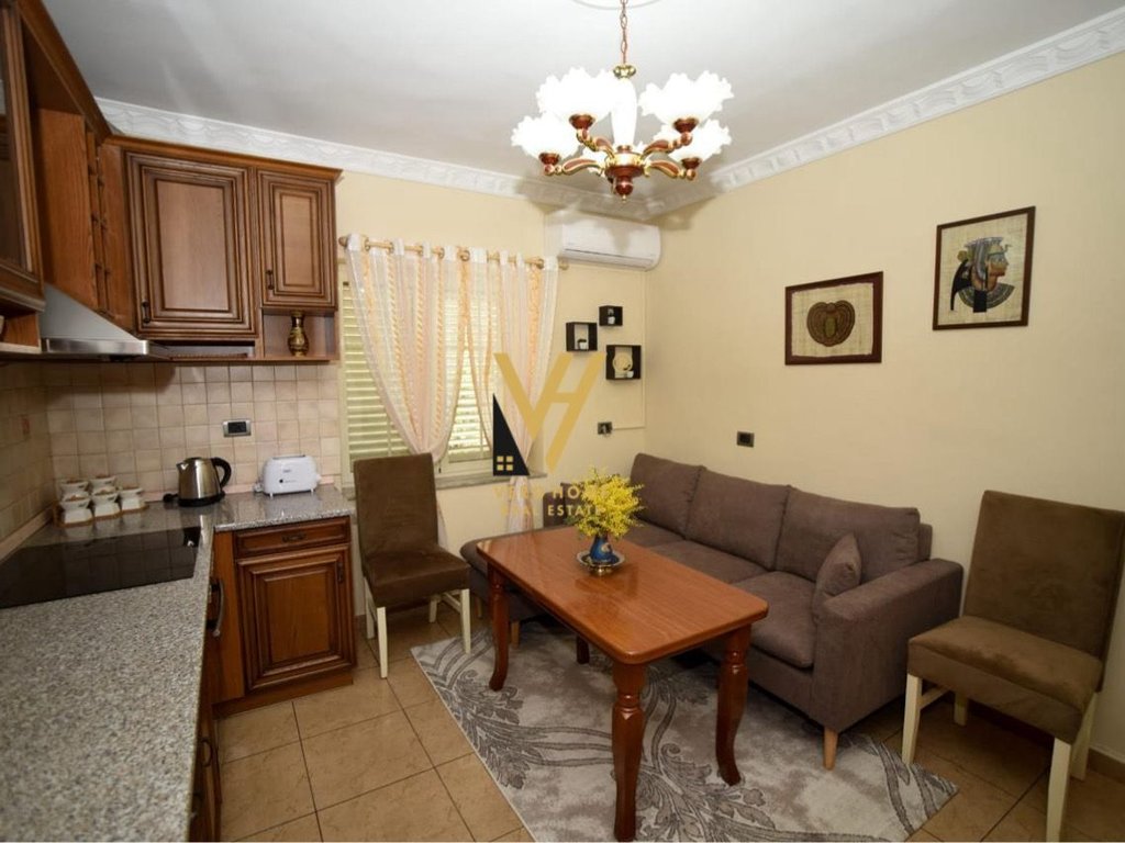 Piso 2+1 en alquiler en calle fortuzi 650 euros