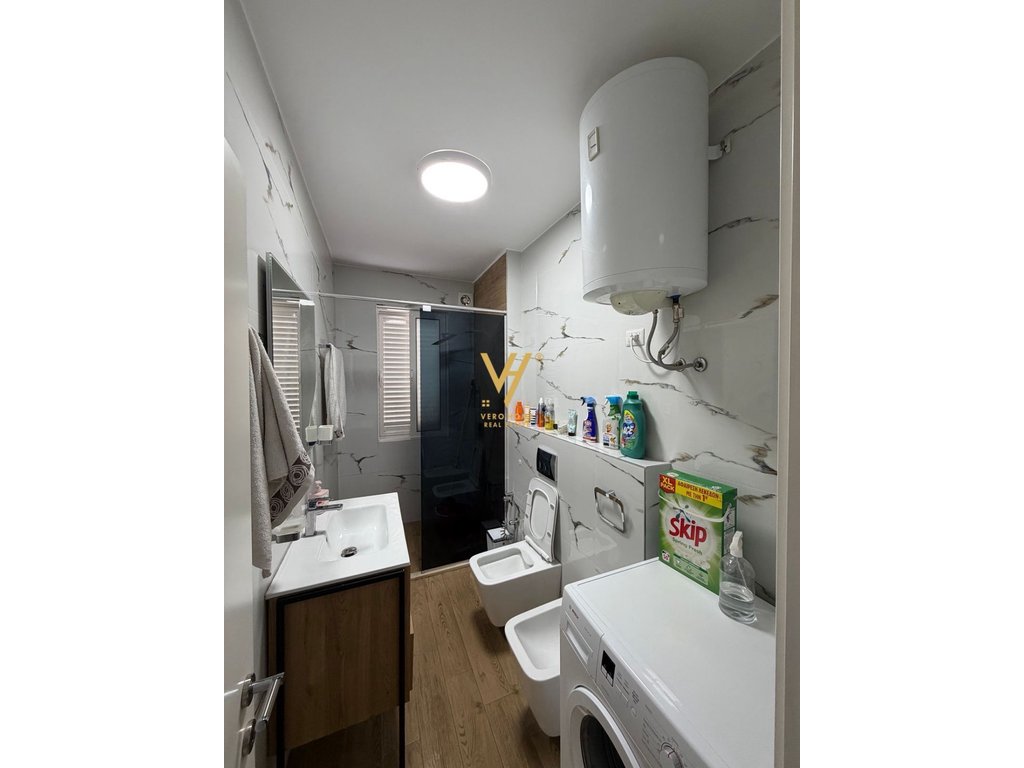 Jepet apartament 2+1+verande me qira ne fresk 600 euro (7)