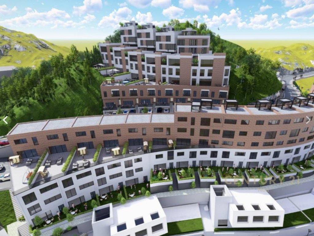 Duplex për shitje në kodrën e diellit