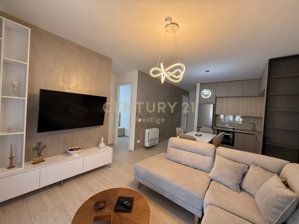 Apartament 3+1+2+post parkimi me qira, "Forest Residence", liqeni i thate!