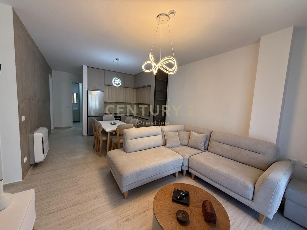 Apartament 3+1+2+post parkimi me qira, "Forest Residence", liqeni i thate!