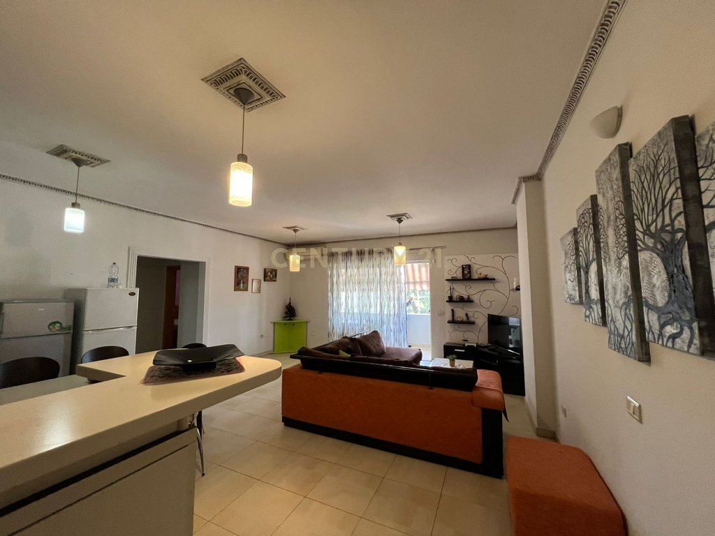 2+1+2 wohnung zur miete in der nähe von zogu i zi! (2)