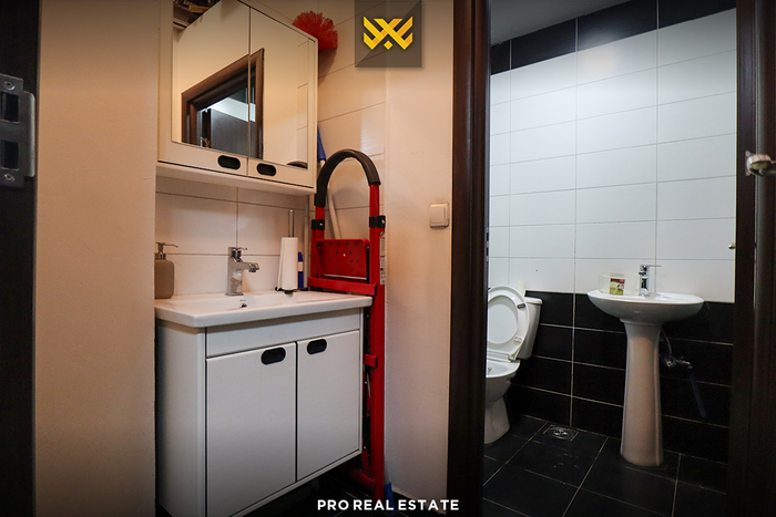 Locale commerciale di 173m² in affitto a dragodan.