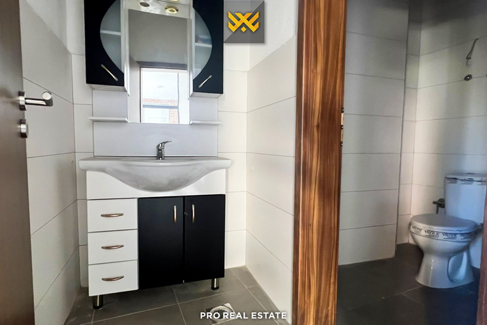 Lokal 83m² zum #verkauf in Prishtina e Re (2)