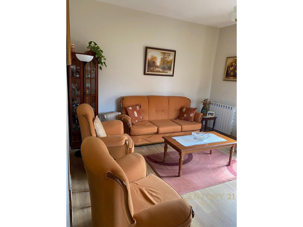 Apartment for rent 3+1 with parking space near the student city (2)