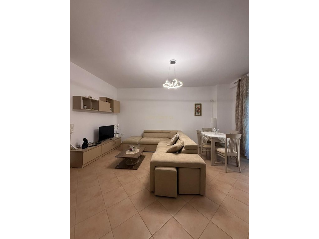 Apartamento 1+1 en venta en “Rruga E Cipajve”, Vlorë!!