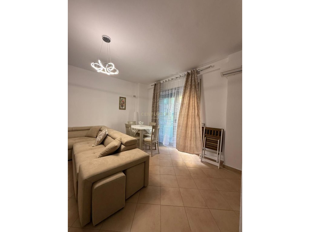 Apartamento 1+1 en venta en “Rruga E Cipajve”, Vlorë!! (2)