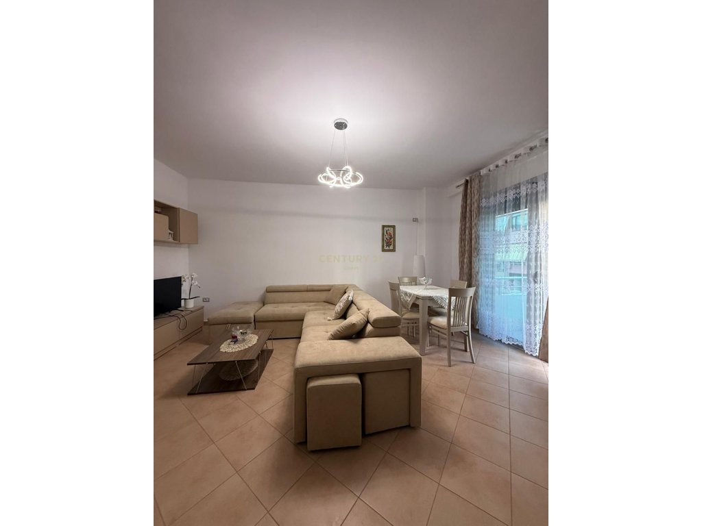 Apartamento 1+1 en venta en “Rruga E Cipajve”, Vlorë!! (4)
