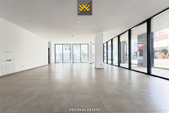 Espaço comercial 116m² para alugar em Mati 1