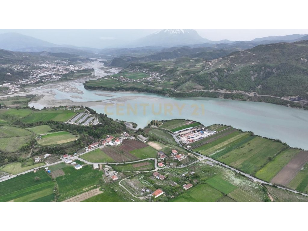Terreno + appezzamento in vendita a gramsh, çekin