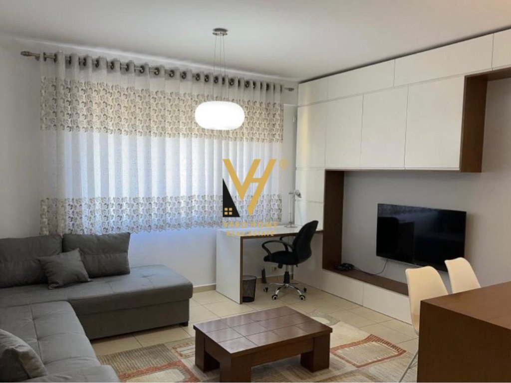 Jepet apartament 1+1 me qira te 5 maji 620 euro