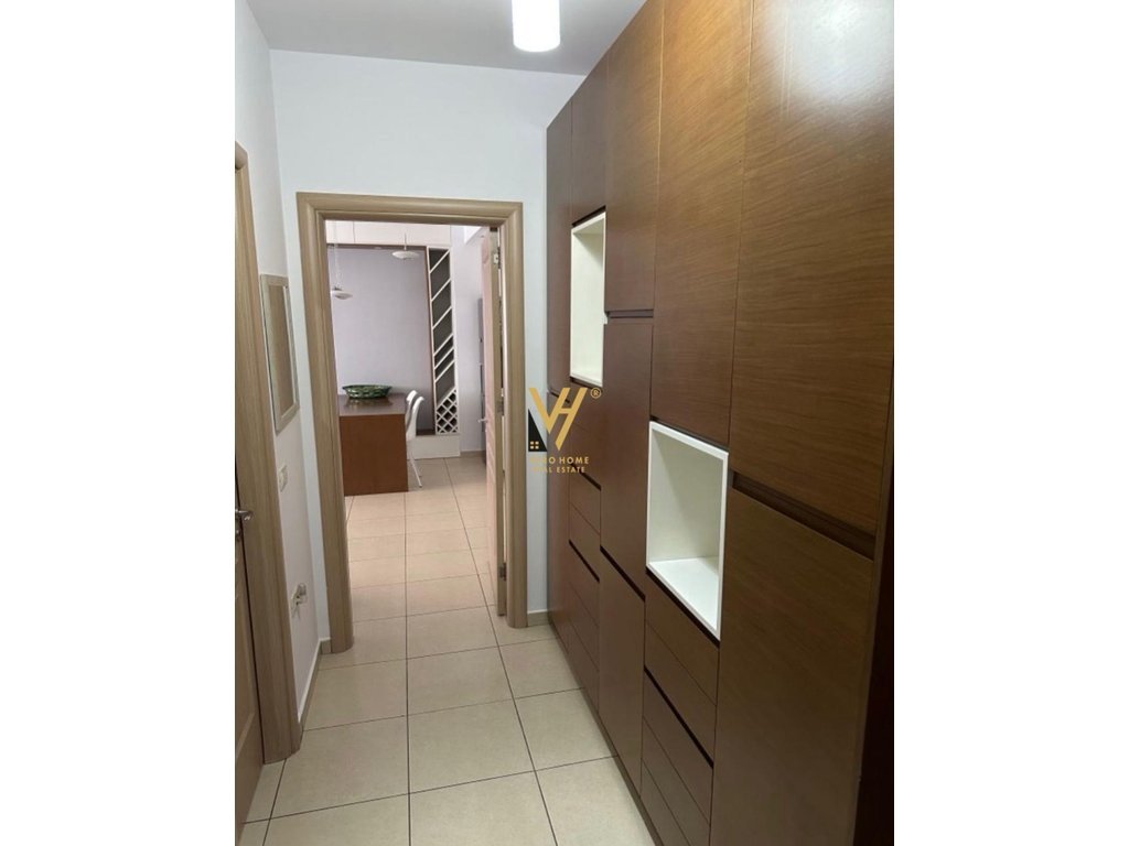 Jepet apartament 1+1 me qira te 5 maji 620 euro