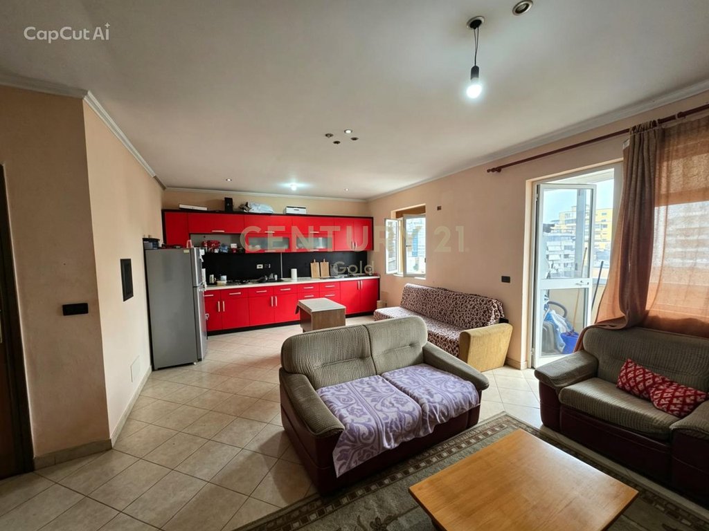 Appartement 2+1+2 à vendre près de l'école siri kodra, près de selvise!