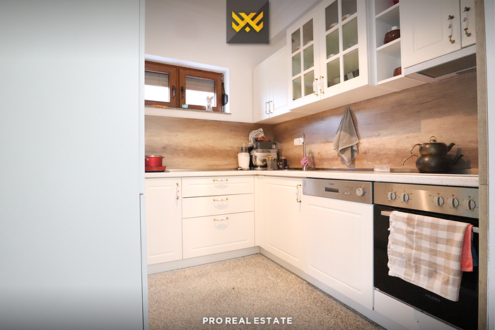 Casa di 659m² in vendita a sofali.