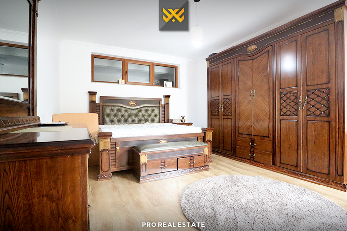 Casa di 659m² in vendita a sofali.