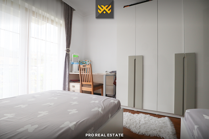 Casa di 659m² in vendita a sofali.