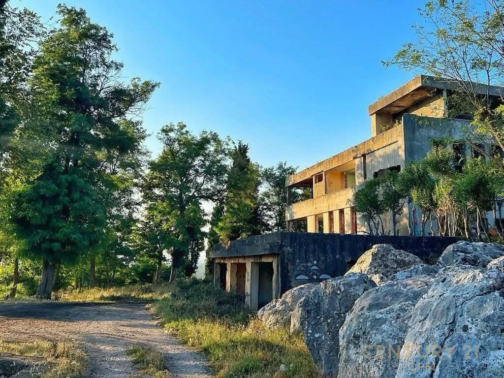Tokë për shitje në mes, Shkodër | 34000 m² (7)