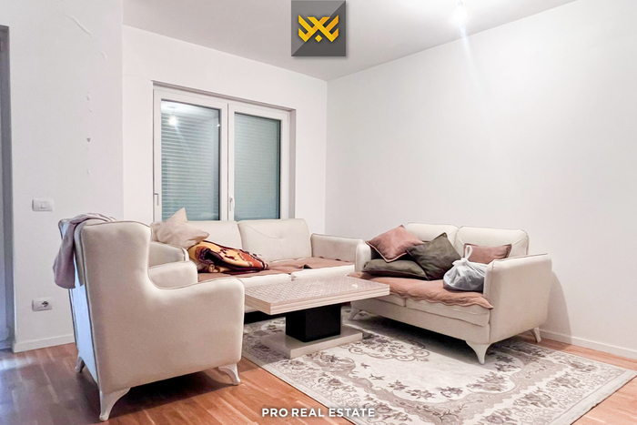 Apartamento de 74m² para aluguel em Prishtina e Re
