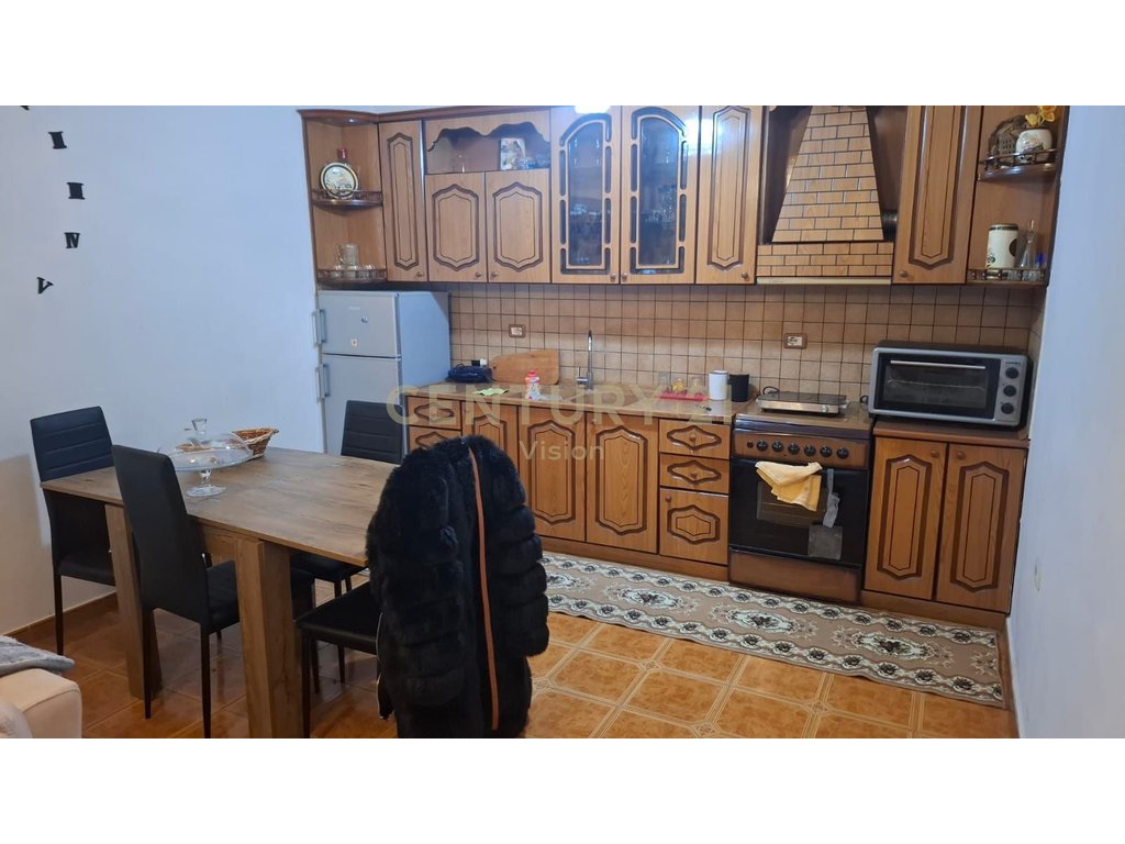 Maison à 2 étages + garage à louer au centre-ville, Shkodër | 100 m² (3)