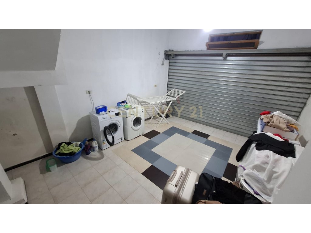 Maison à 2 étages + garage à louer au centre-ville, Shkodër | 100 m² (4)