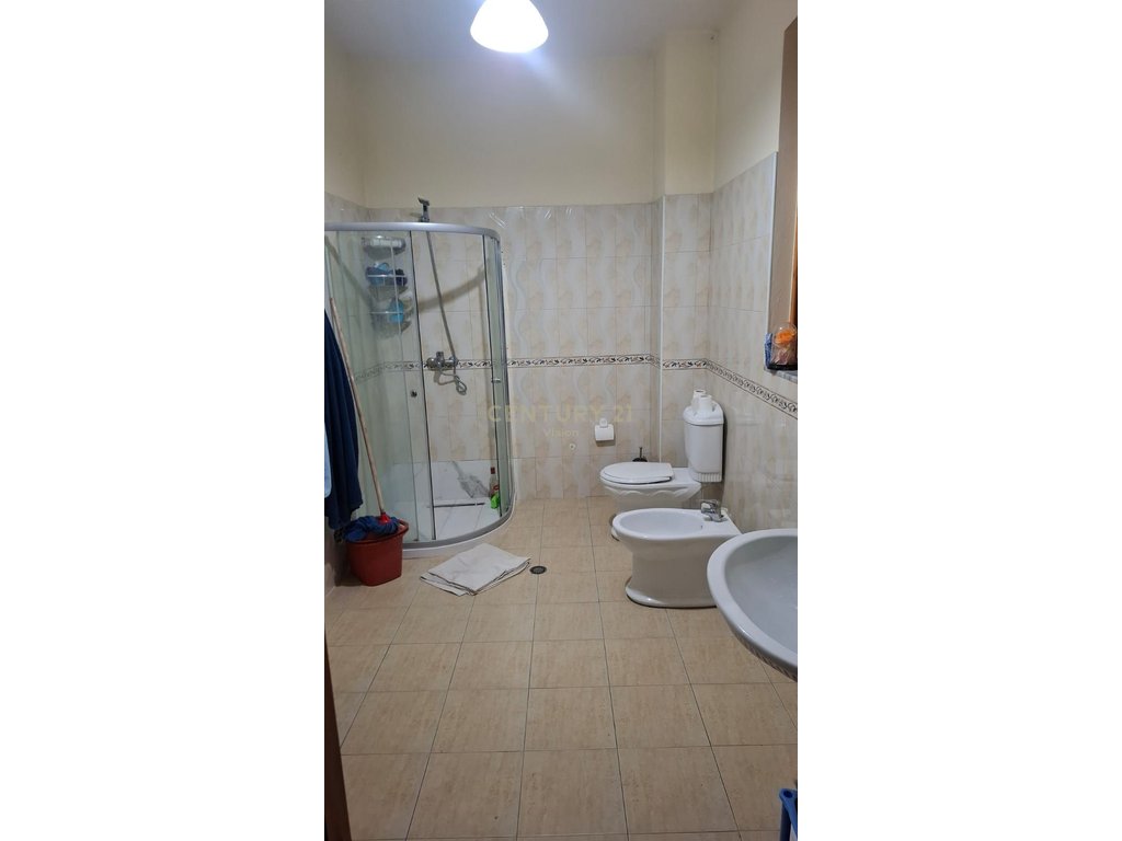 Maison à 2 étages + garage à louer au centre-ville, Shkodër | 100 m² (5)