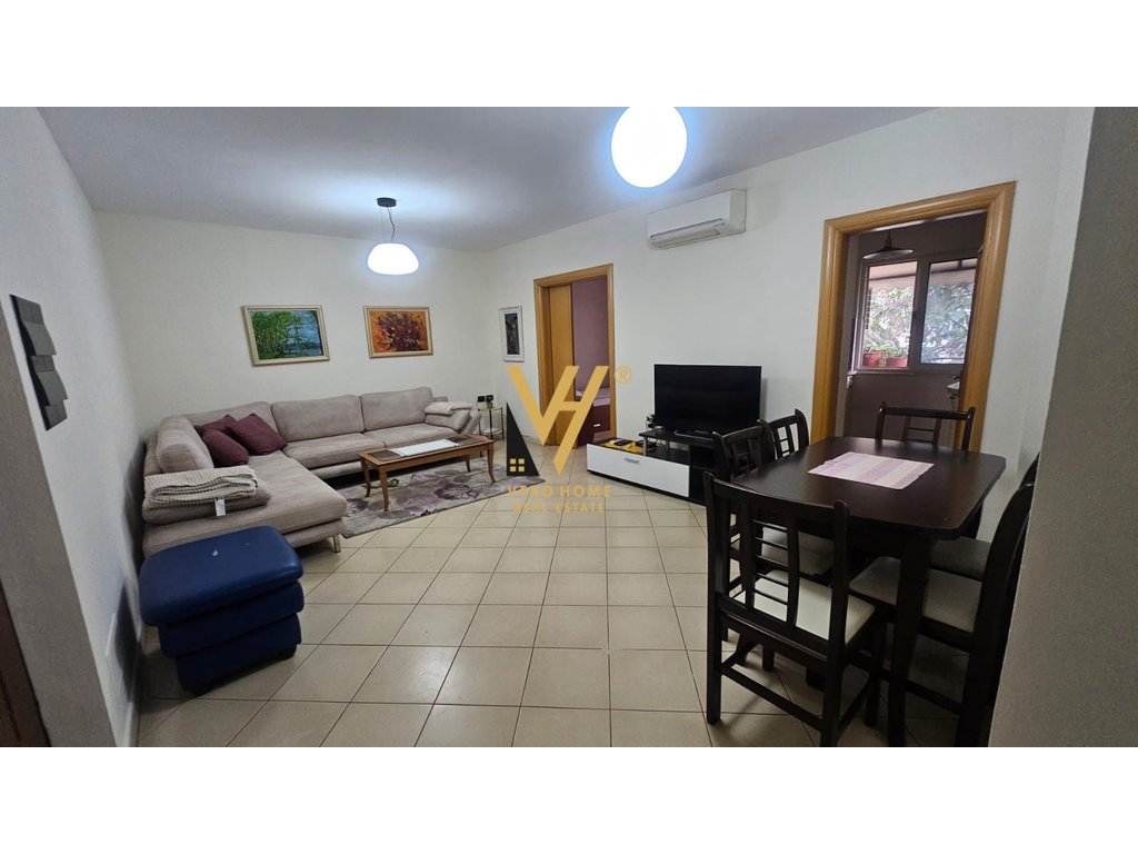 Jepet apartament 2+1+blk me qira te rr.sotir peci 70.000 leke