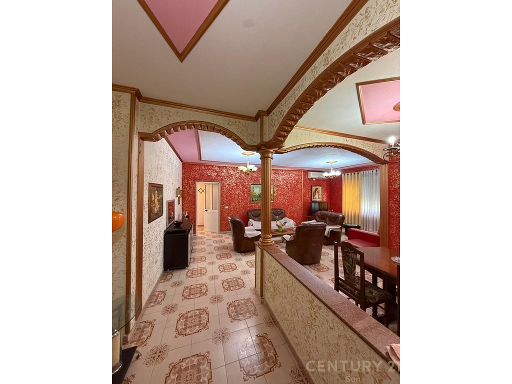 Apartamento en alquiler 2+1+2 + 2 balcones en la última estación de Tirana! (2)