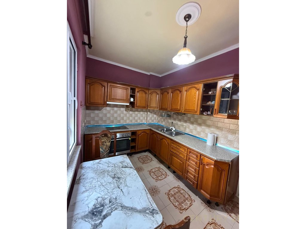 Apartamento en alquiler 2+1+2 + 2 balcones en la última estación de Tirana! (3)