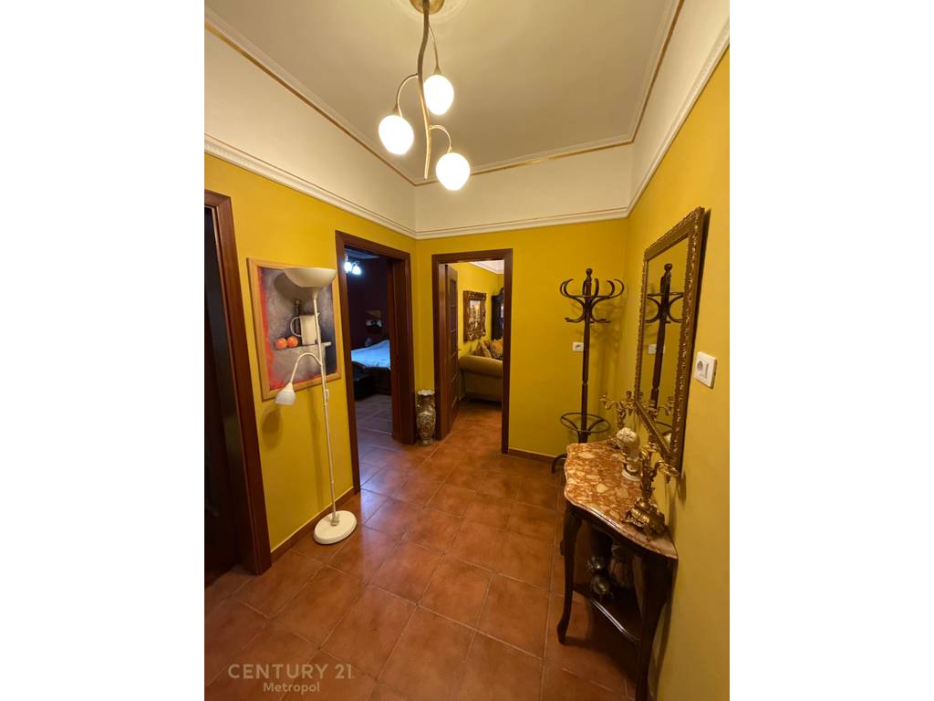 Piso en venta 2+1, cerca del antiguo mercado eléctrico! (4)