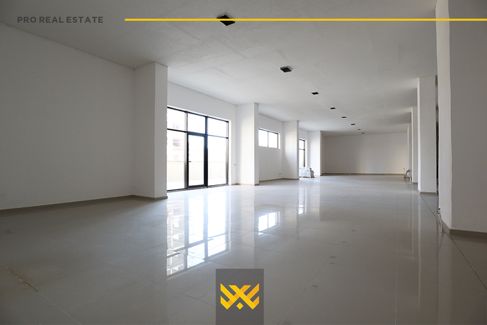 Propriété afarist 1450m² à vendre à Fushë Kosovë. (2)