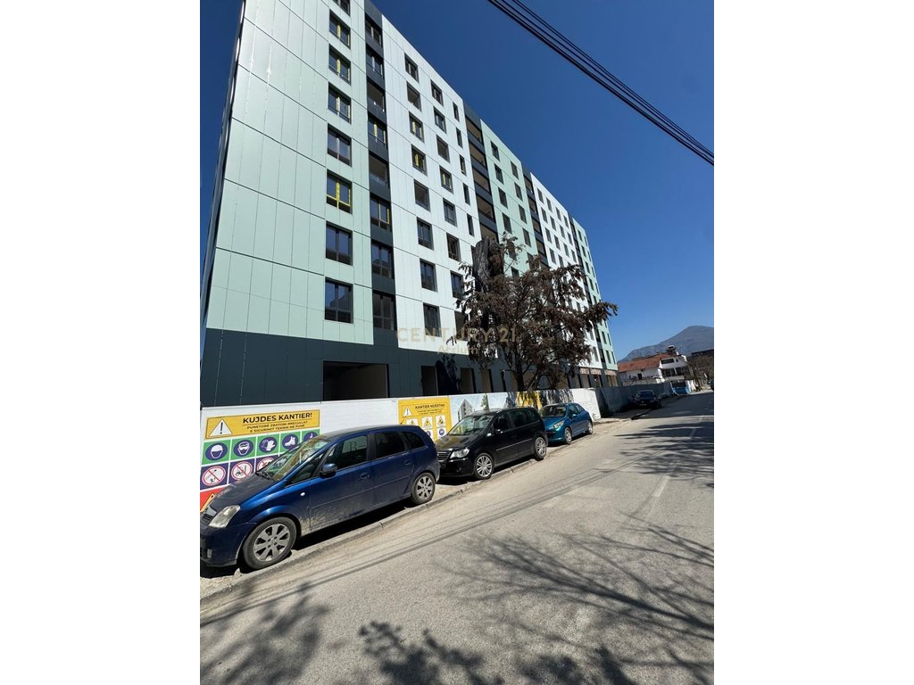 Shitet apartament 1+1 ne rrugen besa prane bulevardit te ri