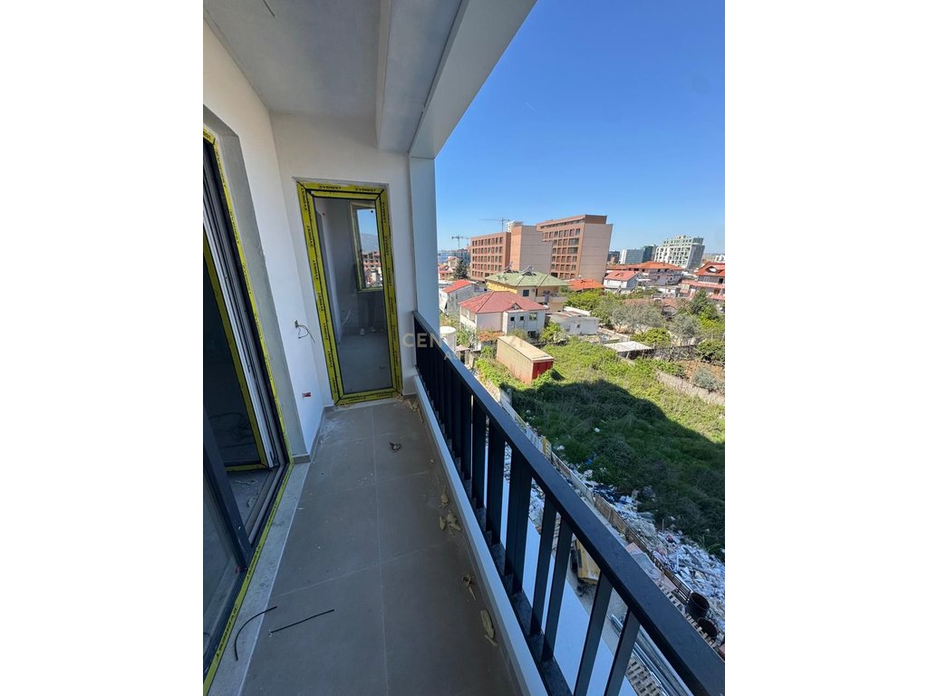 Shitet apartament 1+1 ne rrugen besa prane bulevardit te ri (4)