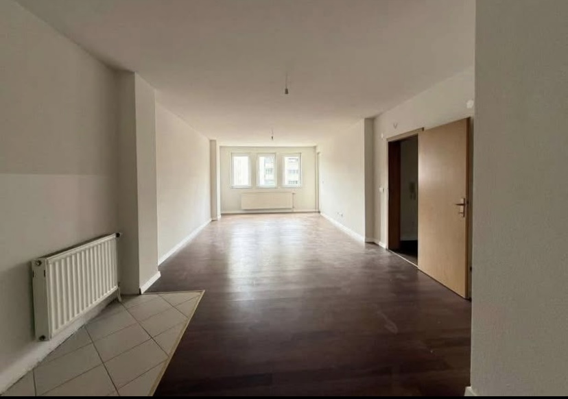 Apartamento à venda em Fushë Kosovë (2)
